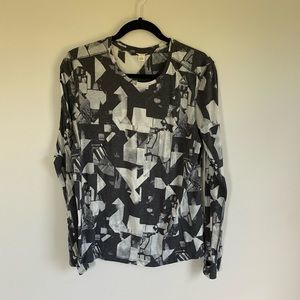 Reebok long sleeve grey & white patterned shirt XL